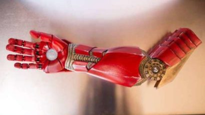 VIDEO: Un copil de şapte ani a primit o mână nouă de la Iron Man