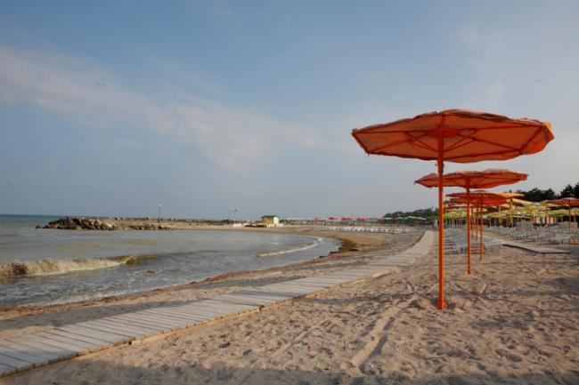 Vânt capricios pe litoral. Vreme în general frumoasă, duminică, în Dobrogea
