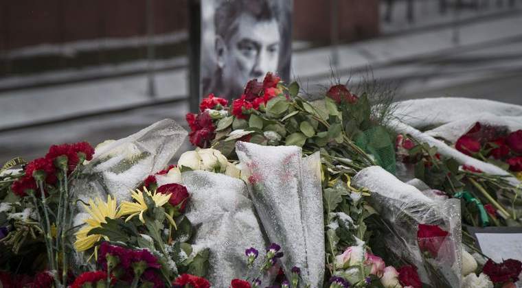 Un al cincilea suspect în asasinatul lui Boris Nemţov s-a sinucis în momentul arestării