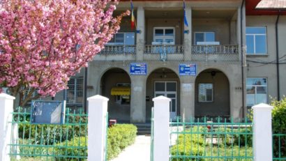 (AUDIO) Negru Vodă se împrumută pentru asfaltare
