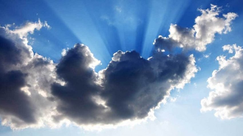 Gata cu vremea frumoasă. Se adună norii de ploaie în Dobrogea