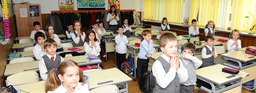Ce vor face elevii care nu optează pentru Ora de religie