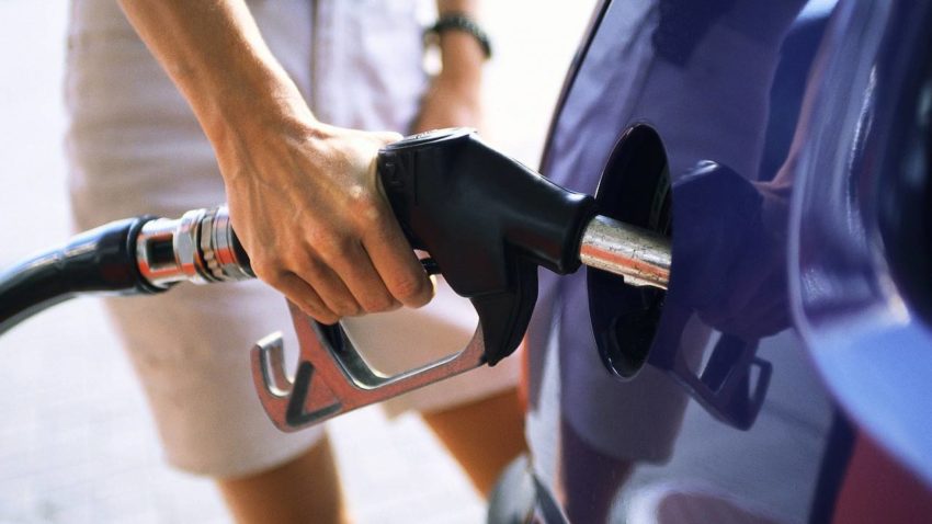Povestea tânărului credul, care s-a ales cu jumătate de tonă de suc „botezat”