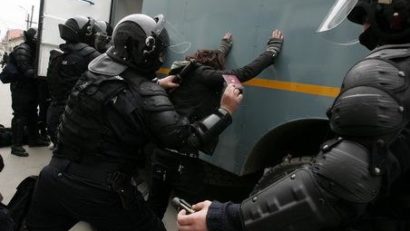 Descinderi la contrabandiști de arme și muniție !