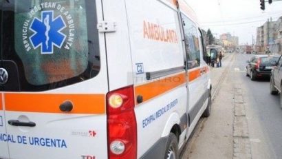 Traversa pe culoarea roșie a semaforului. Pieton lovit de taxi în zona Dacia