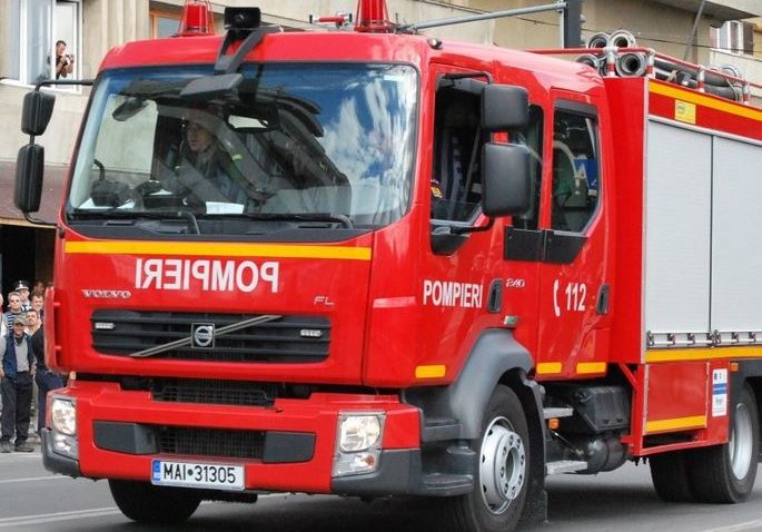 Bătrână din Constanţa, salvată de pompieri