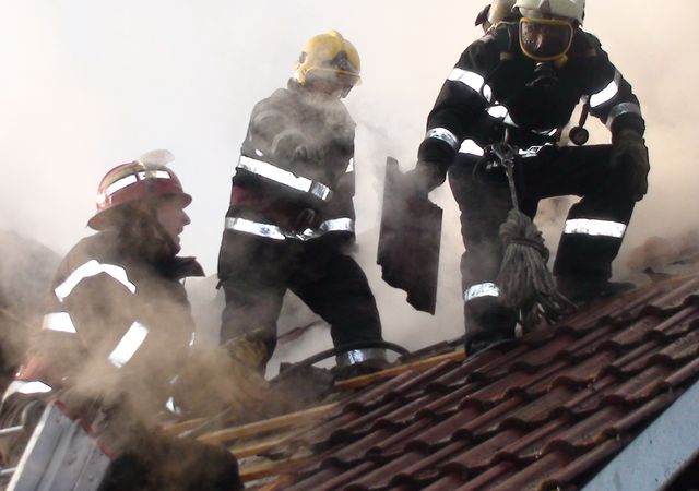 TIMIȘ: Incendiu la un azil de bătrâni