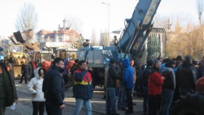 De pe platforma portuară, la miting în Bucureşti!