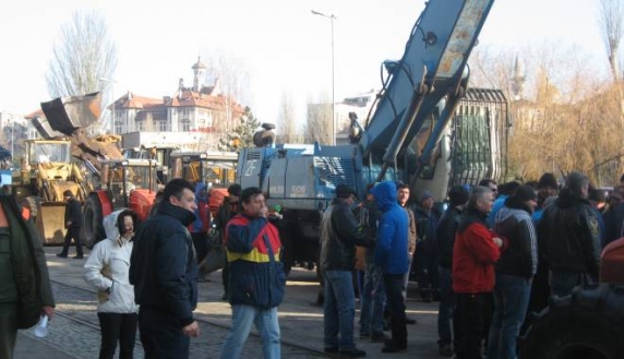 De pe platforma portuară, la miting în Bucureşti!