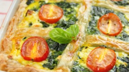 ORA MESEI: Quiche cu spanac și roșii