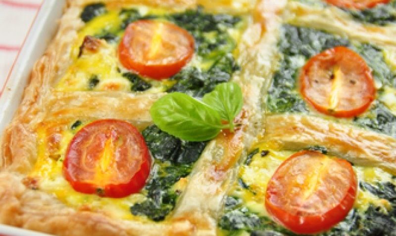 ORA MESEI: Quiche cu spanac și roșii