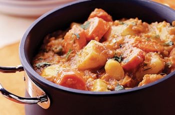 ORA MESEI: Rădăcinoase picante cu linte
