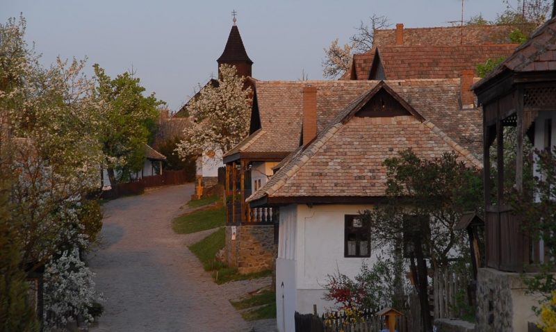 Un sat din Ungaria este de închiriat