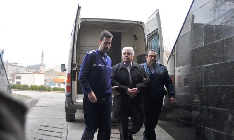 Gheorghe Ţarălungă, fostul decan de la Farmacie, a fost trecut în arest la domiciliu