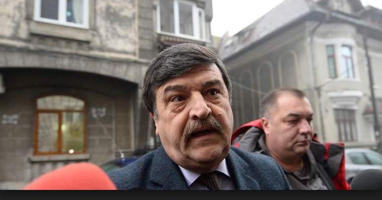 (UPDATE) Fostul judecător CCR, Toni Greblă, REŢINUT. În dosar – capre, struţi şi rochii