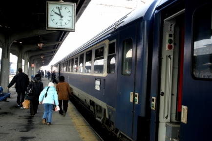 Cum vor circula trenurile la trecerea la ora de vară