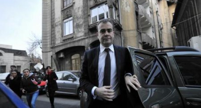 Egalitate la voturi în cazul reţinerii fostului ministru al finanţelor Darius Vâlcov