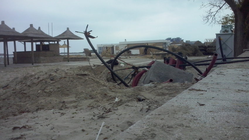 (AUDIO) + (FOTO) Staţiunea Mamaia şi Satul de Vacanţă, înainte de sezonul estival