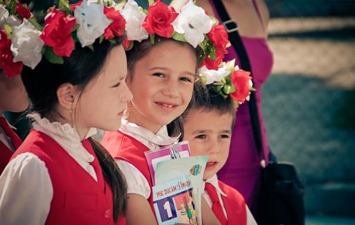 STUDIU: Elevii români sunt mai silitori decât colegii lor din alte ţări