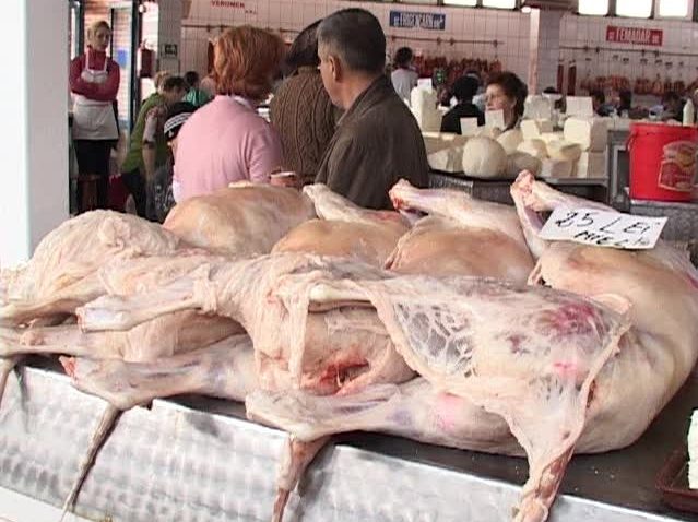 Bulgarii cumpără de la noi carne de miel