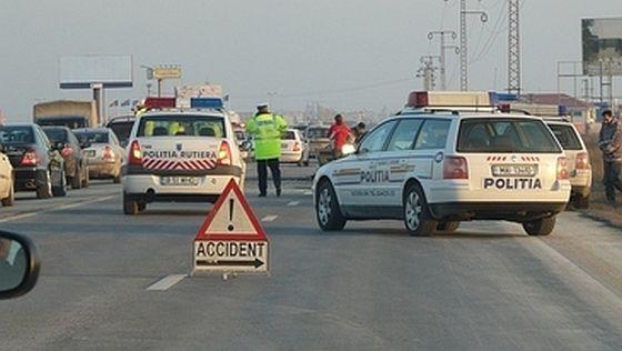 Ambulanţă din Tulcea implicată într-un grav accident rutier