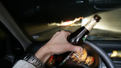 Peste o mie de şoferi au rămas fără permise în minivacanţă
