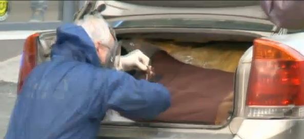 (UPDATE) Cadavru găsit împachetat în Capitală, într-o mașină cu numere de Constanța