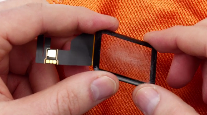 VIDEO: Cât de rezistent este cel mai ieftin Apple Watch?