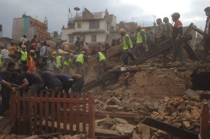 Numărul victimelor cutremurului din Nepal creşte de la o oră la alta