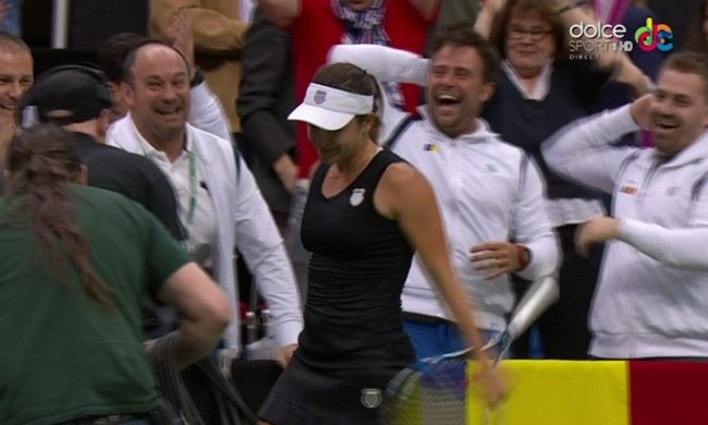 Simona Halep, amuzată de gestul Alexandrei Dulgheru