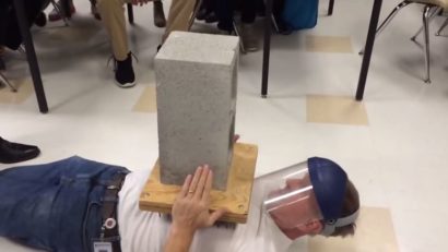 VIDEO: Lecţia de fizică. Teoria, ca teoria, dar practica…