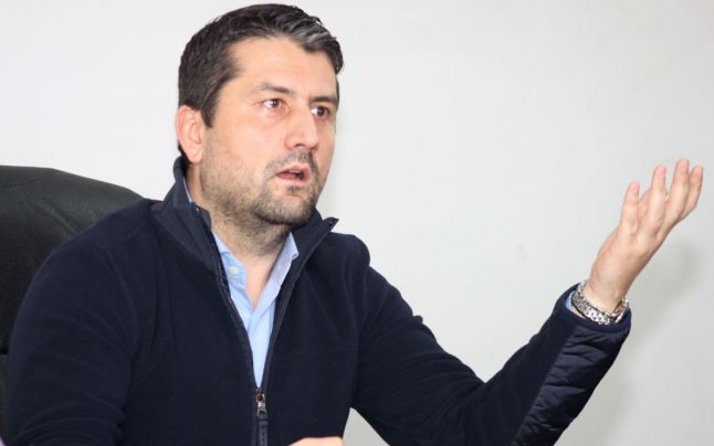 Şefii firmelor de utilităţi, chemaţi în şedinţă de către Decebal Făgădău