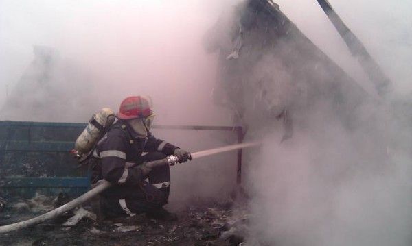 (UPDATE) Incendiu la Coroana, Albești