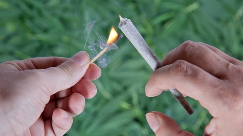 Prinşi cu „joint”-urile asupra lor în zonele Poarta 1 şi Boema