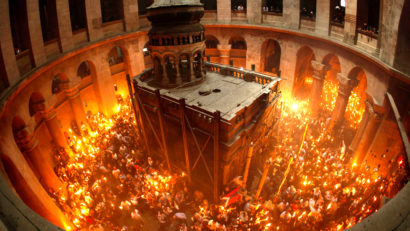 Sfânta Lumină a fost aprinsă la Ierusalim
