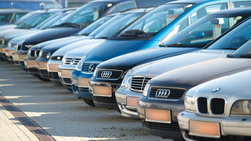 Cine menţine pe linia de plutire piaţa auto din România