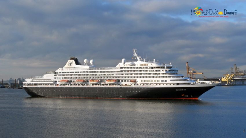 Nava de lux MS Prinsendam a deschis sezonul de croaziere în Portul Constanţa