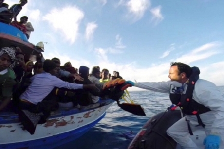 (VIDEO) Peste 400 de morţi în urma unui naufragiu în Mediterana