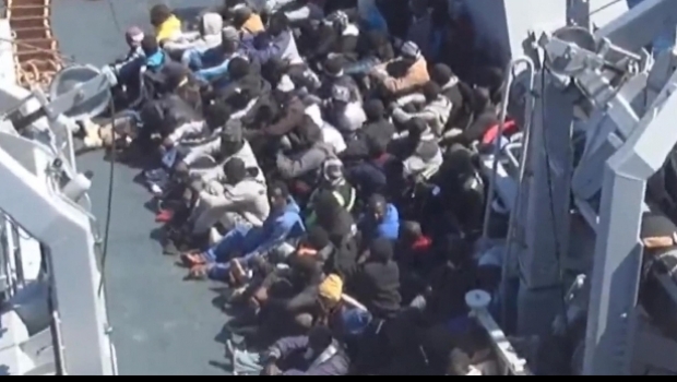 Bilanţul naufragiului din Mediterană: 800 de morţi
