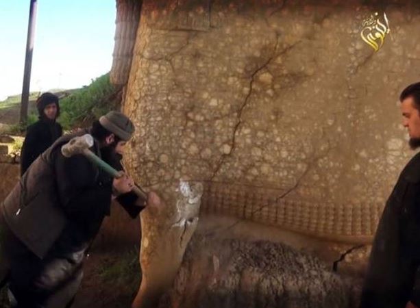 Barbarii Statului Islamic distrug oraşul antic Nimrud