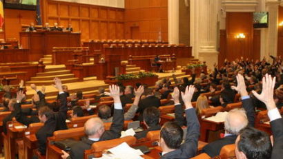 Pensii speciale pentru parlamentari