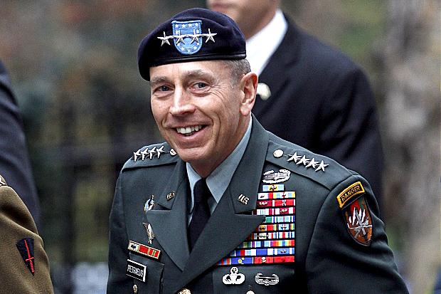 Fost director al CIA, condamnat pentru scurgeri de informaţii