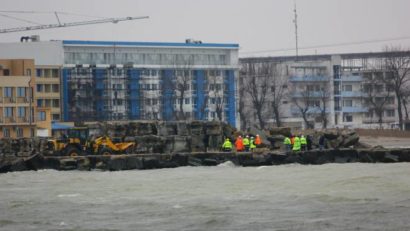 Cum stăm cu reabilitarea plajelor? Ministrul mediului verifică azi stadiul lucrărilor