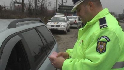 Sute de şoferi constănţeni traşi pe dreapta şi amendaţi. Unde acţionează azi poliţiştii