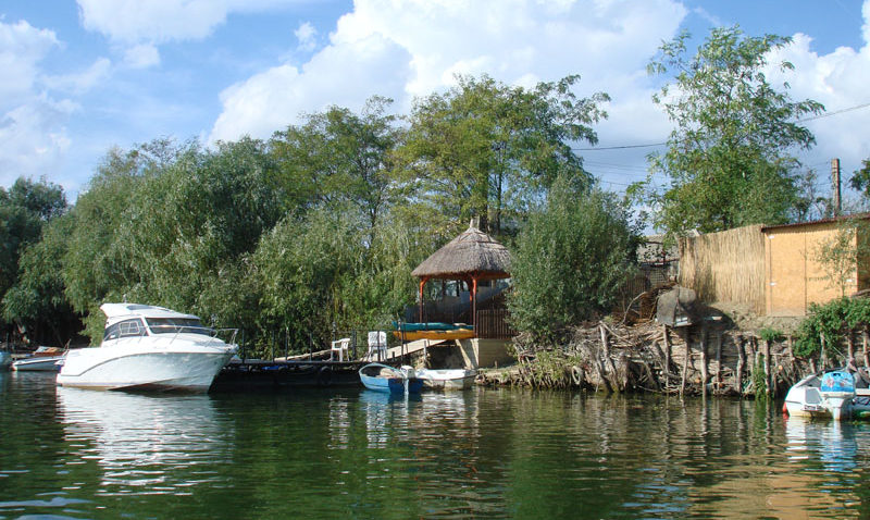 Delta Dunării devine mai ACCESIBILĂ pasionaţilor de pescuit şi birdwatching