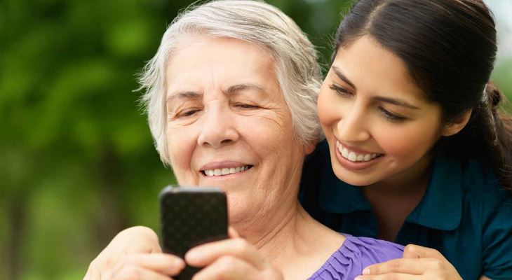 Serviciu pentru smartphone, care ajută bătrânii să nu se rătăcească