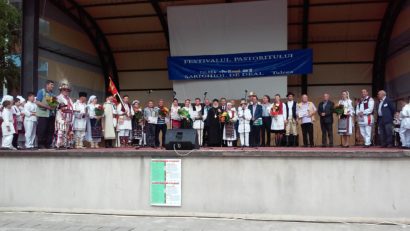 (AUDIO)+(FOTO) Muzică şi obiceiuri păstoreşti la Tulcea