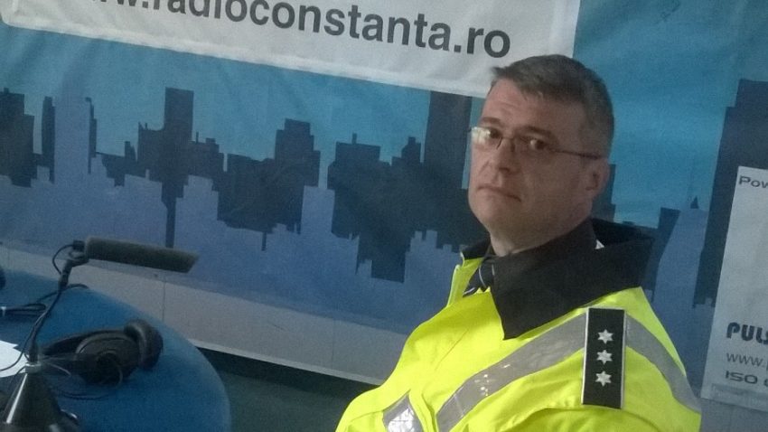 (AUDIO) Atenţie, reguli noi în trafic. Şoferii care transportă autostopişti riscă AMENZI drastice