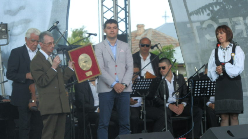(FOTO) Final de mai, cu Elena Roizen în festival