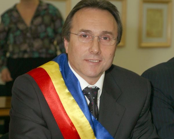 Primarul Iașiului a fost reținut de procuroii DNA